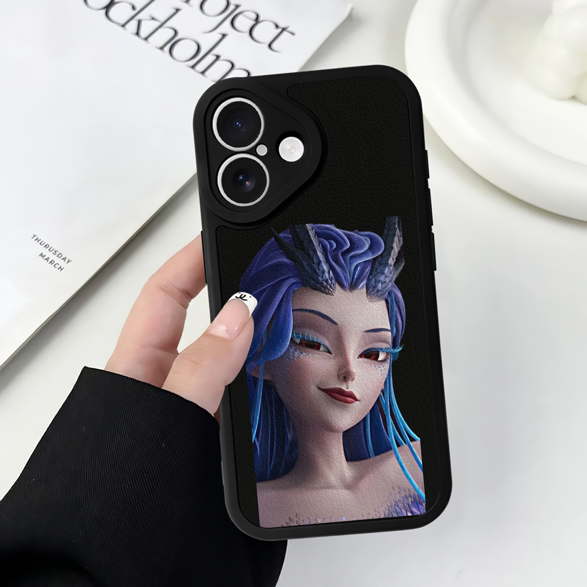 （画像用） Ne Zha 2 ナタ 魔童の大暴れ 【iPhone 16シリーズ対応】シリコンスマホケース（レザー調） 材質：シリコン